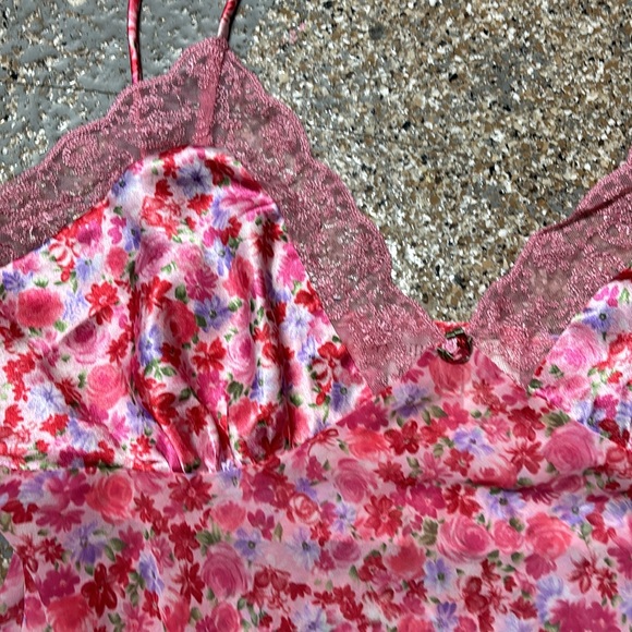 Gilligan & O’Malley Beautiful Sexy Plus Size Pink Floral Lingerie - Picture 3 of 4